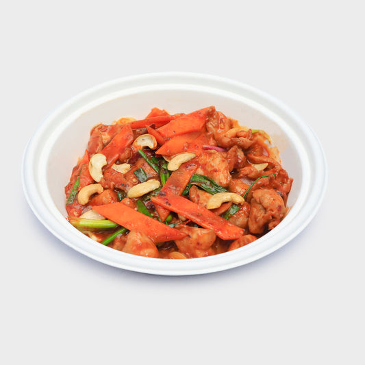 Sliced Chilli Chicken with Nuts Image